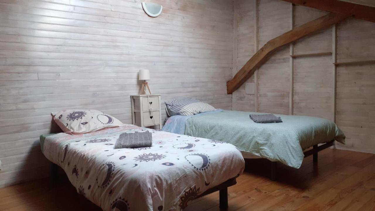 Tayrac  Chaleureux Cottage, Piscine Patio מראה חיצוני תמונה