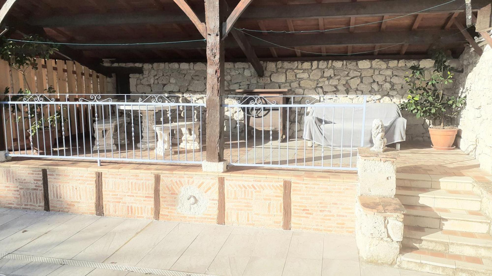 Tayrac  Chaleureux Cottage, Piscine Patio מראה חיצוני תמונה